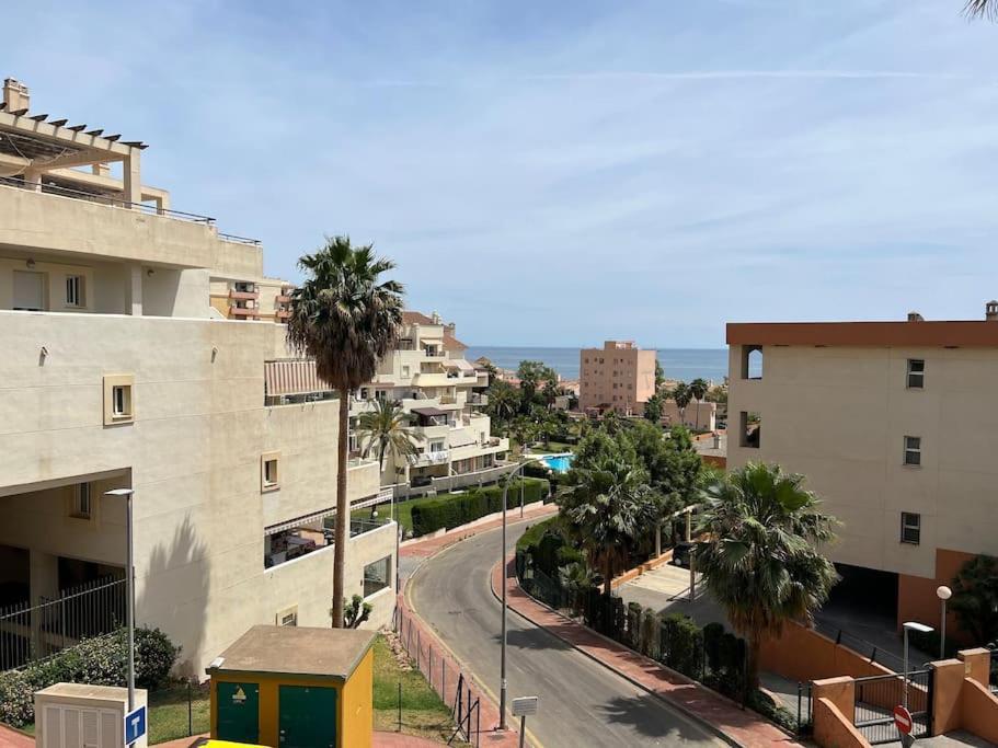 Benalmadena Costa Malaga Apartamento Muy Acogedor Con Vistas Al Mar Terraza Gigante Para Verano E Invierno Parking Εξωτερικό φωτογραφία
